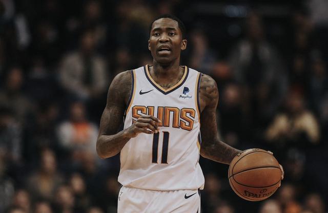 一动都受到 一动都受到